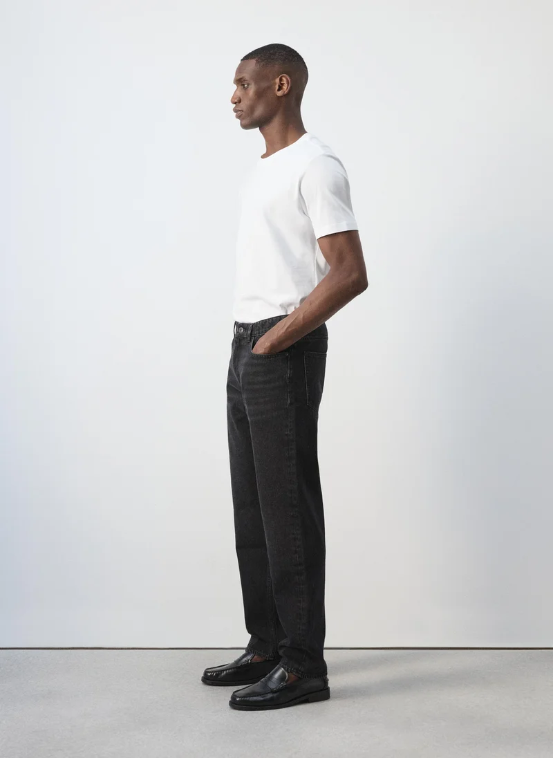Mango Man TN-TEJANO NEGRO Bob Regular-Fit Jeans for Men | Best Price UAE