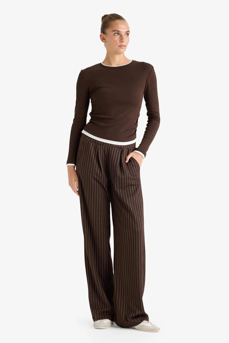 ديفاكتو Wide Leg Striped Trousers