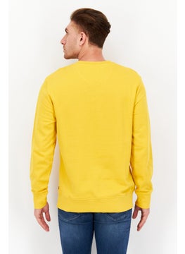 Levi's Men Crew Neck Graphic Print Long Sleeve Sweatshirt, Yellow  - Image 3