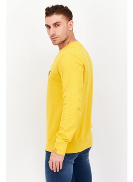 Levi's Men Crew Neck Graphic Print Long Sleeve Sweatshirt, Yellow  - Image 2
