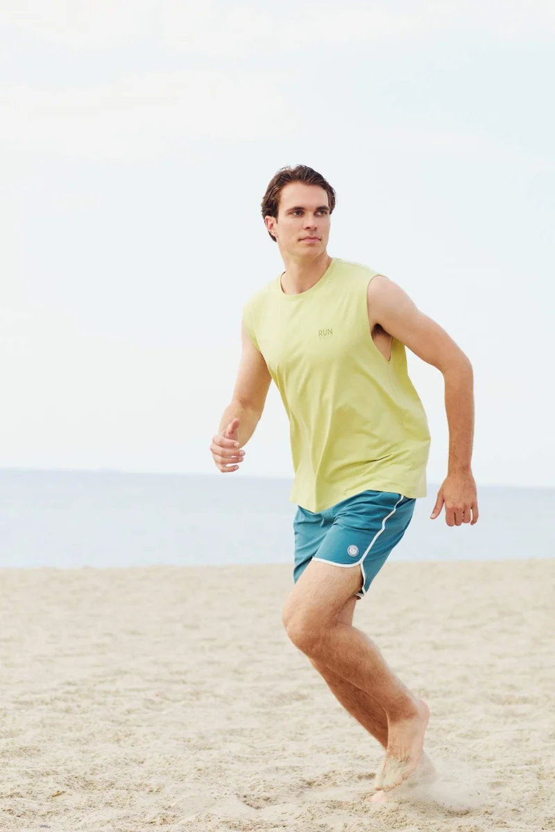 Man Regular Fit Swim Shorts