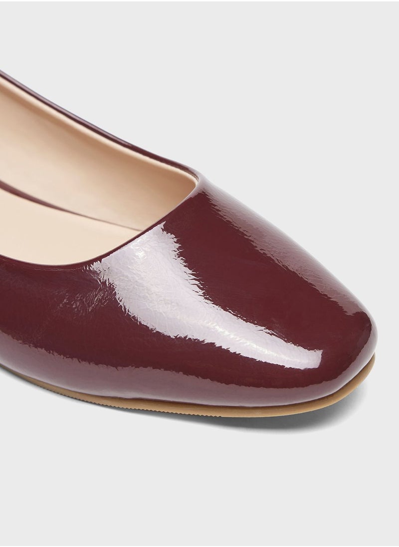 shoexpress - Pointed Toe Flat Ballerinas - Image 1