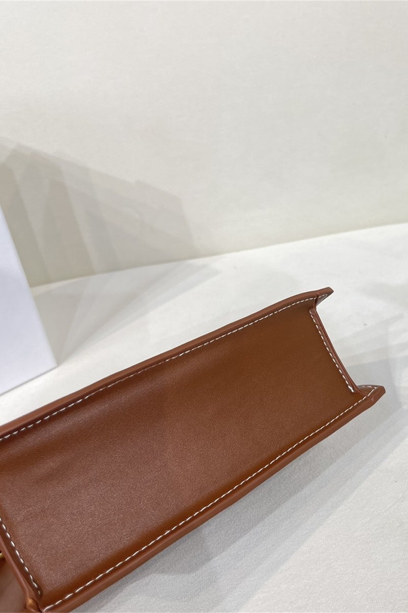 JACQUEMUS Le Chiquito Long Handbag Tote Bag Leather Flap Long With Crossbody Strap - Image 4