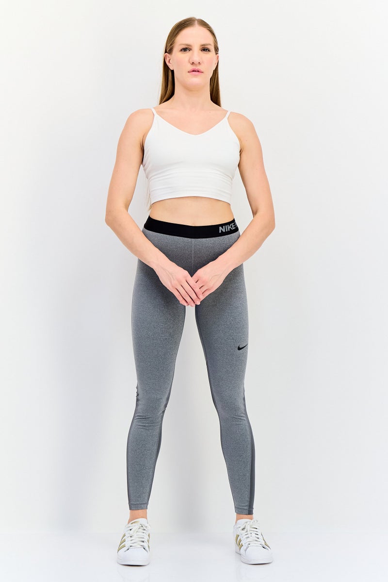 Nike سراويل رياضية نسائية للياقة البدنية، رمادي - Image 4