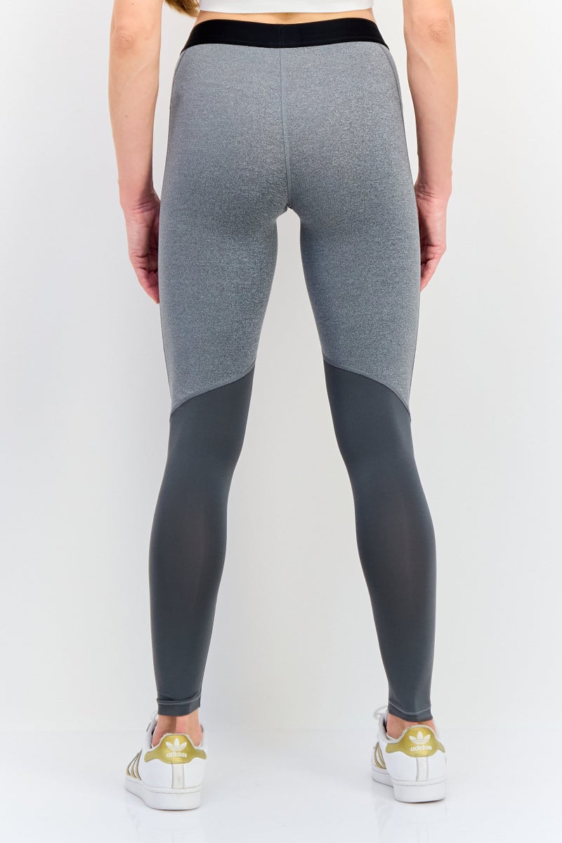 Nike سراويل رياضية نسائية للياقة البدنية، رمادي - Image 3