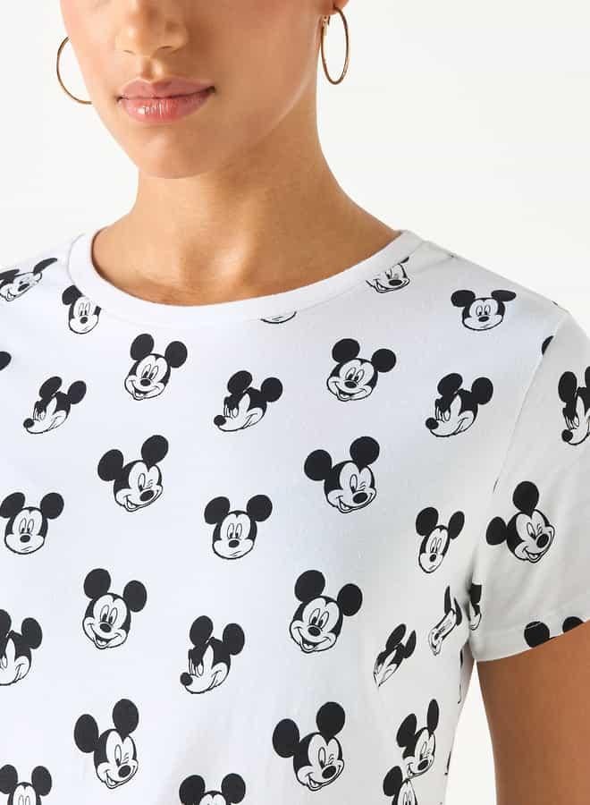 اس بي كاركترز تيشيرت بياقة ضيّقة وأكمام قصيرة وطبعات ميكي ماوس - Image 4