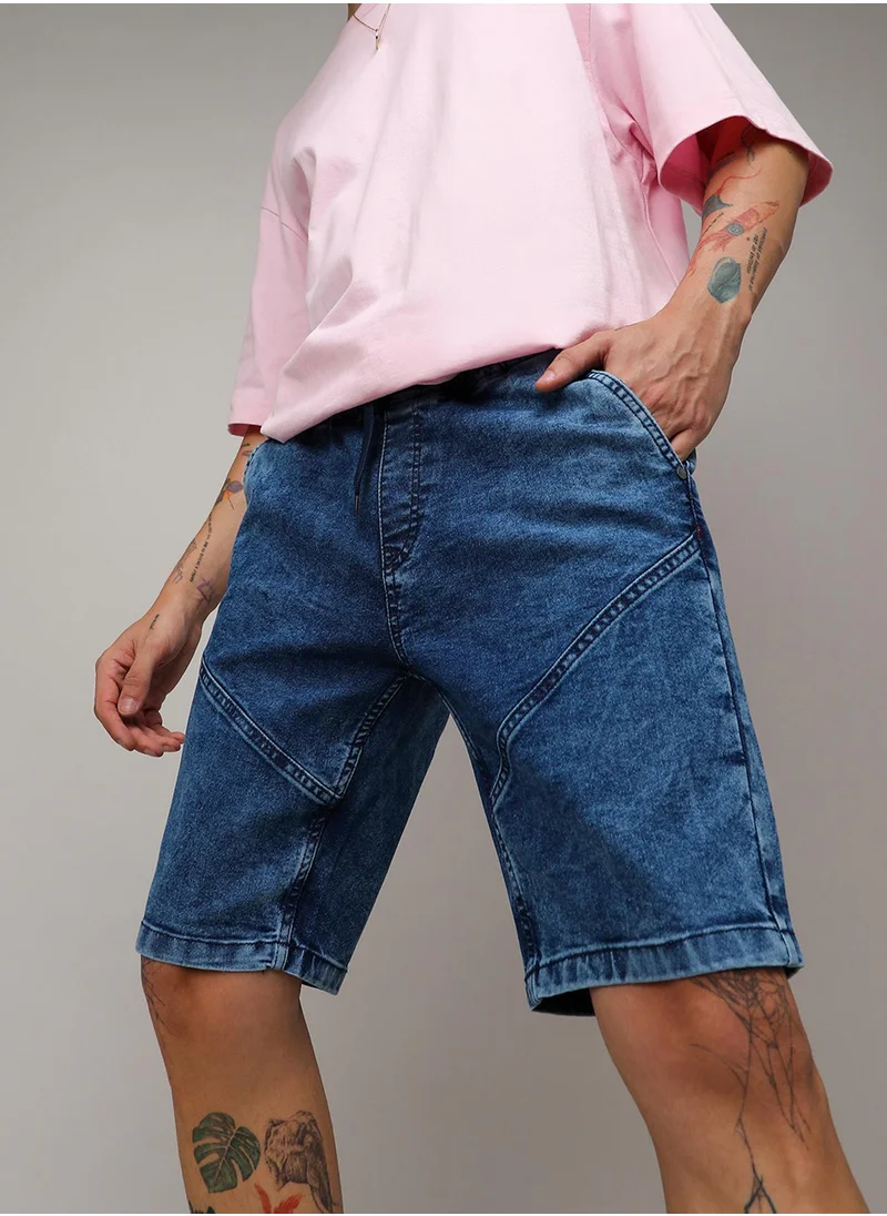 كامبوس سوترا Campus Sutra Men's Blue Contrast Stitch Denim Shorts For Casual Wear | Light-Wash | Regular Fit | Drawstring Closure | Denim Denim Shorts Crafted With Comfort Fit For Everyday Wear