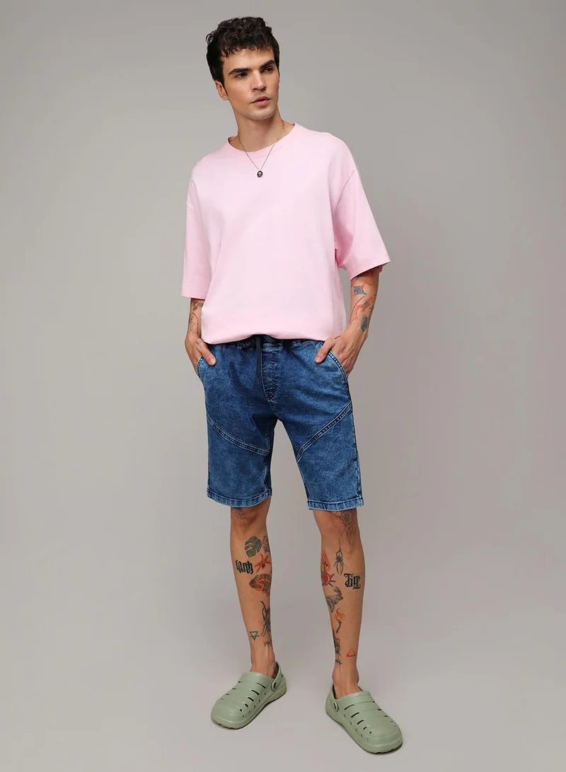 Campus Sutra Campus Sutra Men's Blue Contrast Stitch Denim Shorts For Casual Wear | Light-Wash | Regular Fit | Drawstring Closure | Denim Denim Shorts Crafted With Comfort Fit For Everyday Wear