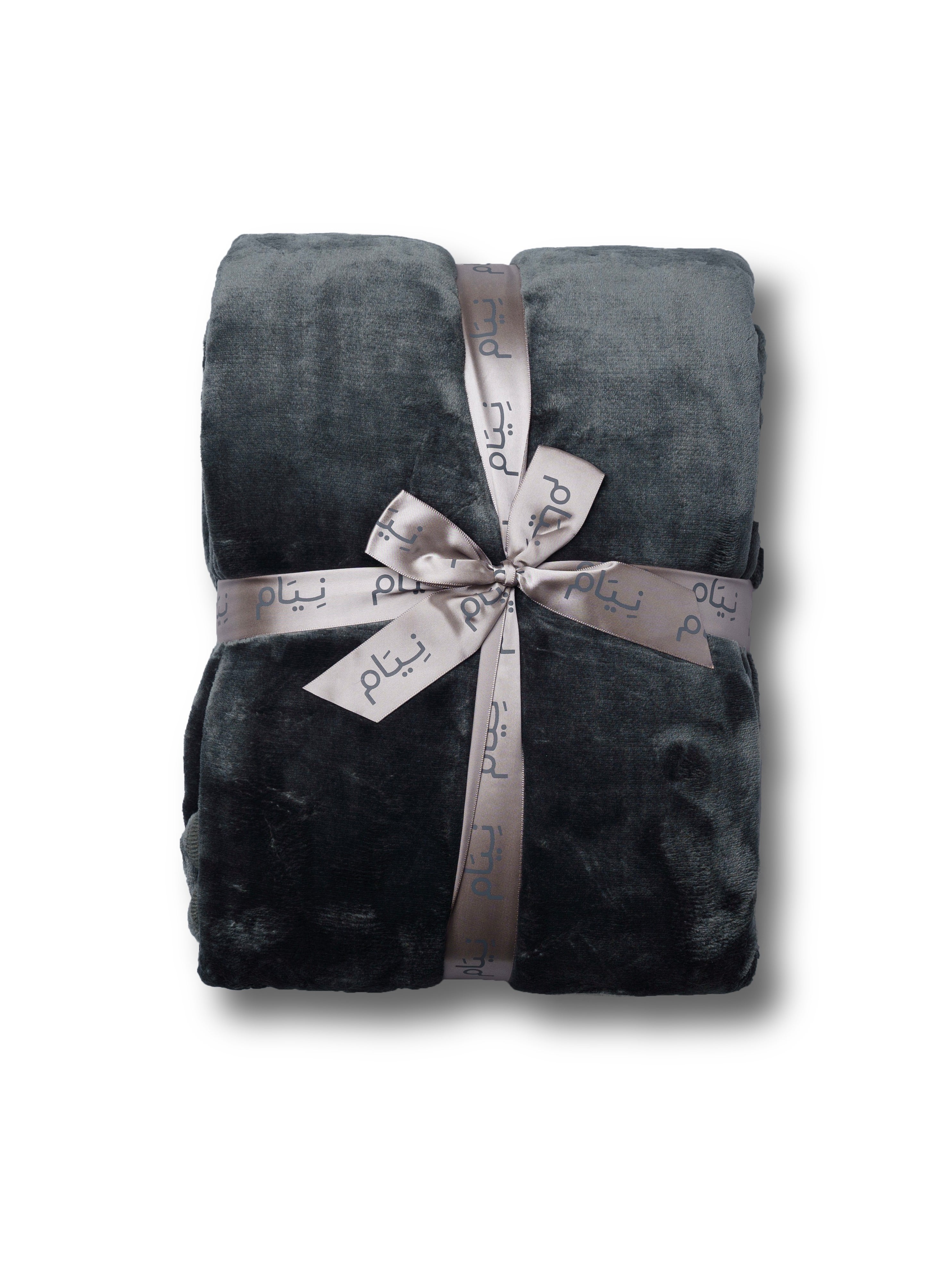 Neyam Neyam 100% polyester winter blanket. Size 200X150 - Soft and comfortable velvet blanket, dual colours. In grey 