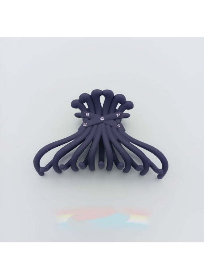 Nariele Simple And Stylish Anti Slip Grip Clip - Image 1