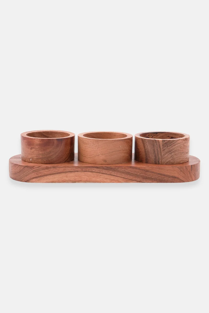 Muy Mucho 4 Pieces Wooden Serving Set, Tan