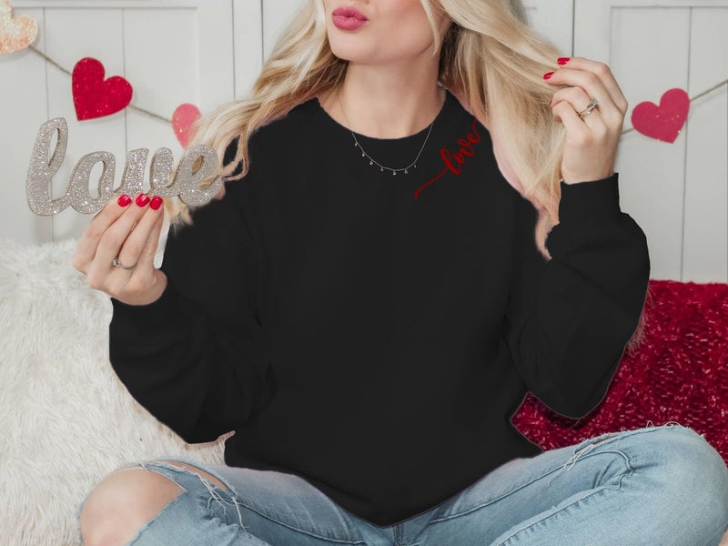 BEIDEFY Valentine Sweatshirt for Womens Heart Love Valentines Long Sleeve Shirts Casual Round Neck Pullover Top Black - Image 3