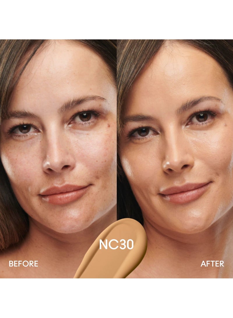 MAC Cosmetics Studio Radiance Serum powered Foundation NC30 - Image 3