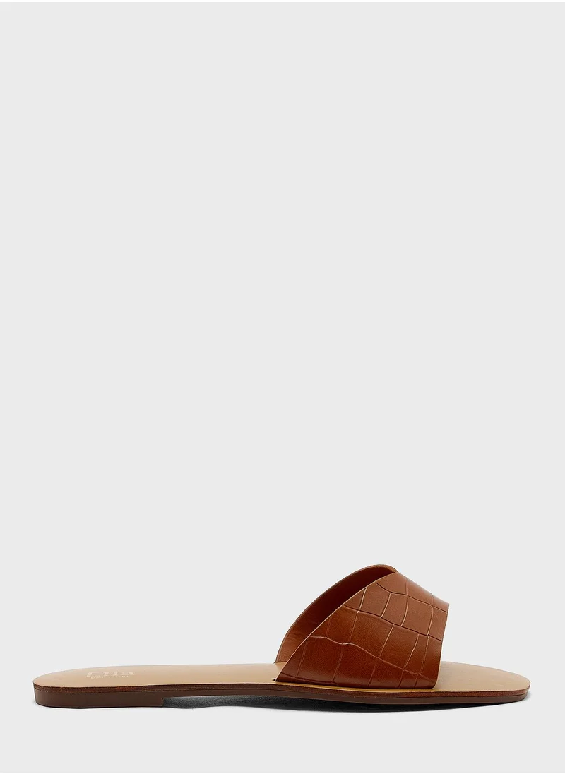 ELLA Croc Effect V Detail Flat Sandal