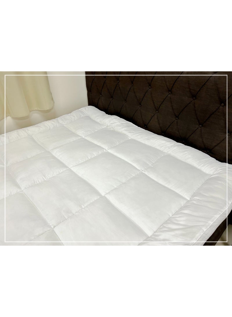 Fluffy Panda Beddings غطاء مرتبة فلوفي باندا، حجم 200x200 سم، حشوة ألياف بوليستر 1000 جرام لكل متر مربع، سمك 10 سم، قماش ميكروفايبر - Image 2