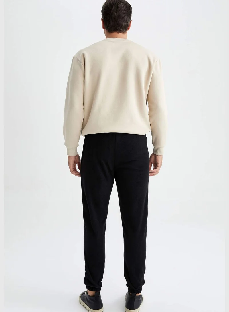 ديفاكتو Man Knitted Trousers