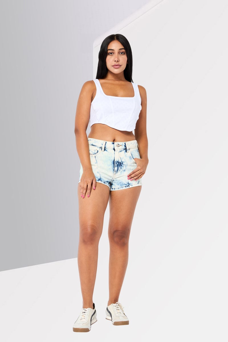 DIESEL شورتات جينز مزخرفة بتقنية التاي داي للنساء، أزرق فاتح - Image 2