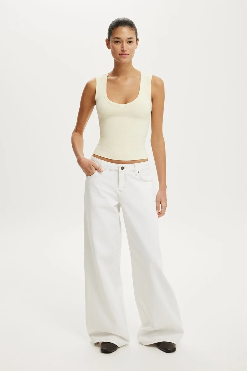 كوتون اون Hold Me V Neck Tank