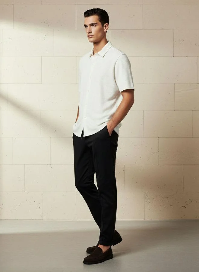 Splash FAV Men Slim Fit Textured Short Sleeves Shirt