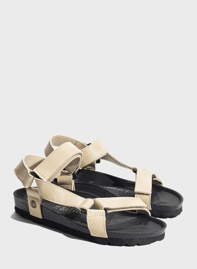 BAYTON Rigoni Low Heel Sandal