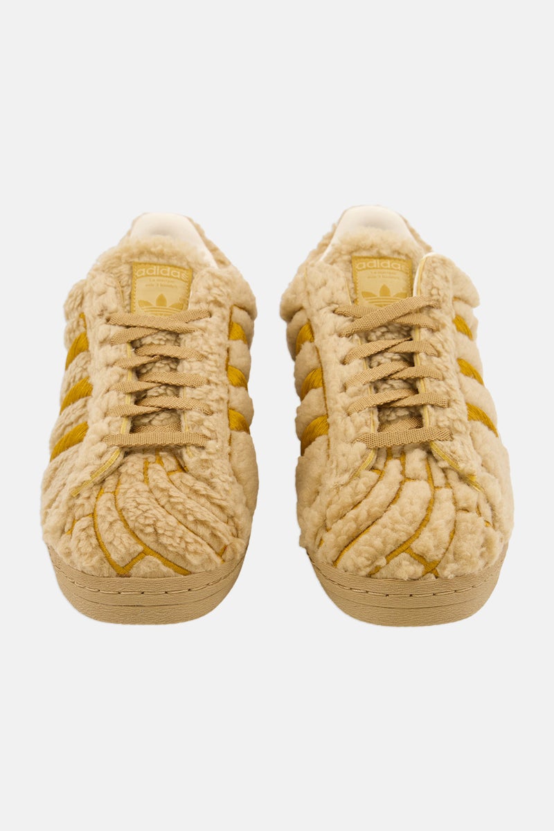 adidas Originals Men Superstar Conchas LAce Up Outdoor Shoes, Brown - Image 3