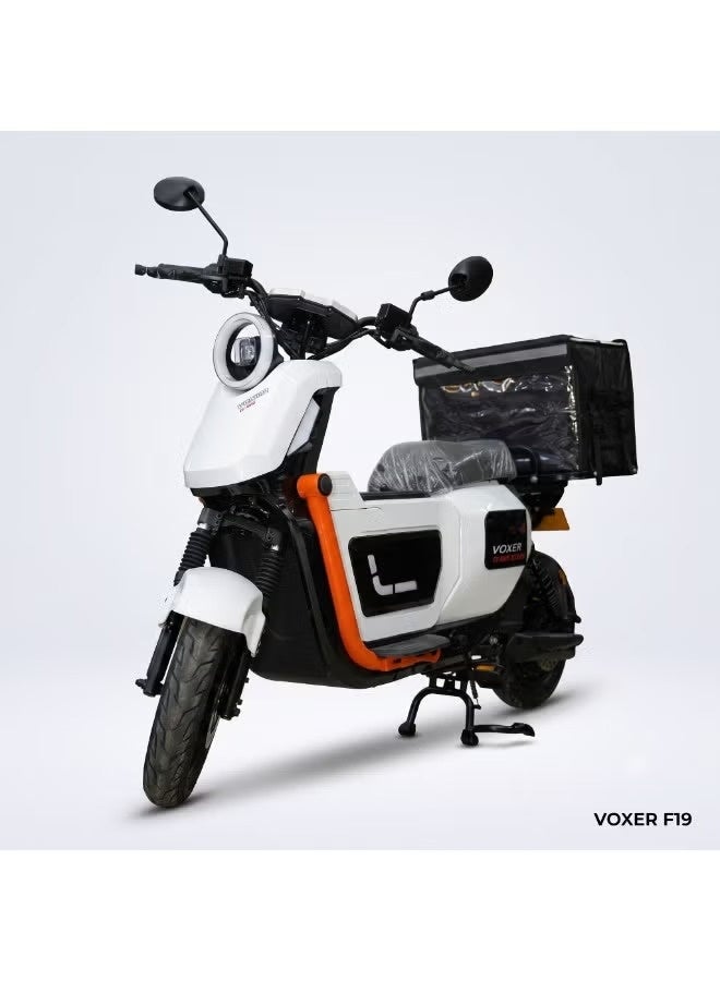 فوكسر سكوتر VOXER F19 كهربائي | بطارية 60 فولت | سرعة تصل إلى 75 كم/س | مدى يصل إلى 70 كم | فرامل أمامية وخلفية | مصباح LED | وزن 90 كجم | للتوصيل والتنقل اليومي - Image 1