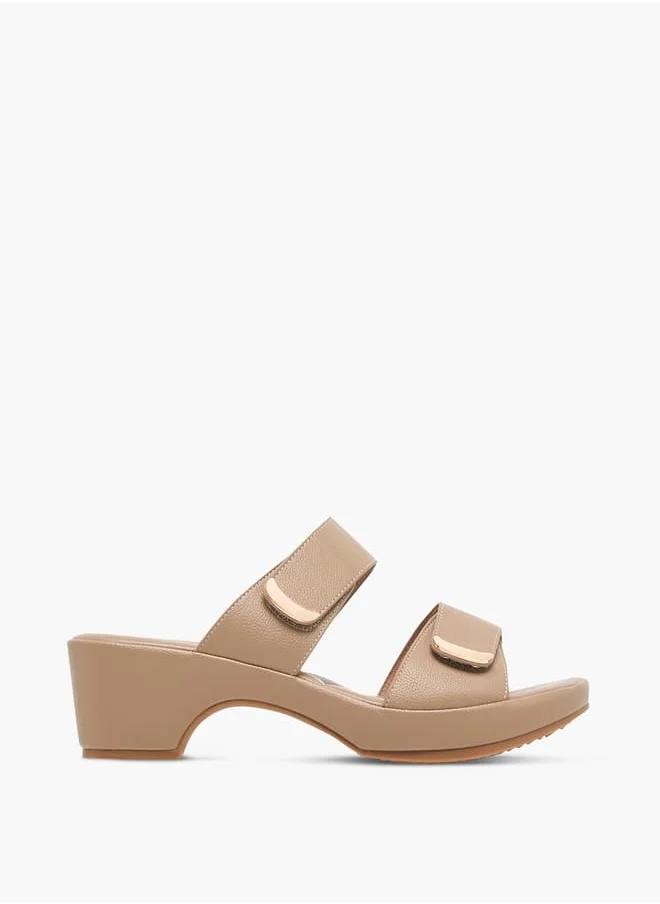 فلورا بيلا من شو إكسبرس Women's Textured Slip-On Sandals with Block Heels