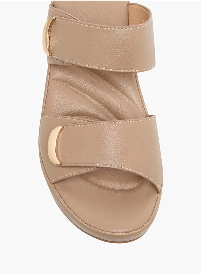 فلورا بيلا من شو إكسبرس Women's Textured Slip-On Sandals with Block Heels
