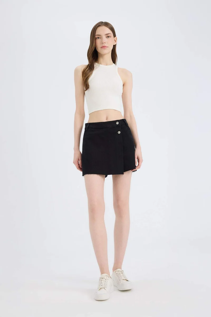 ديفاكتو Denim High Waist Shorts