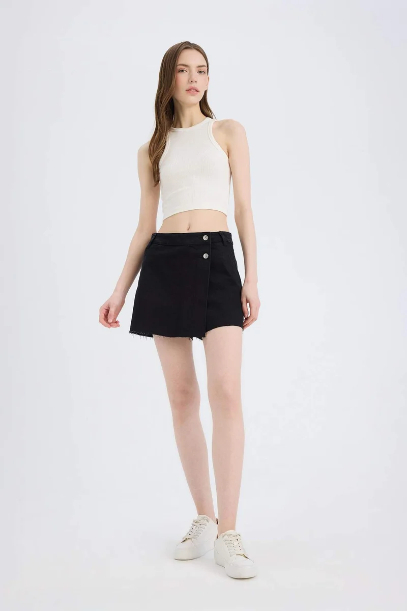 ديفاكتو Denim High Waist Shorts