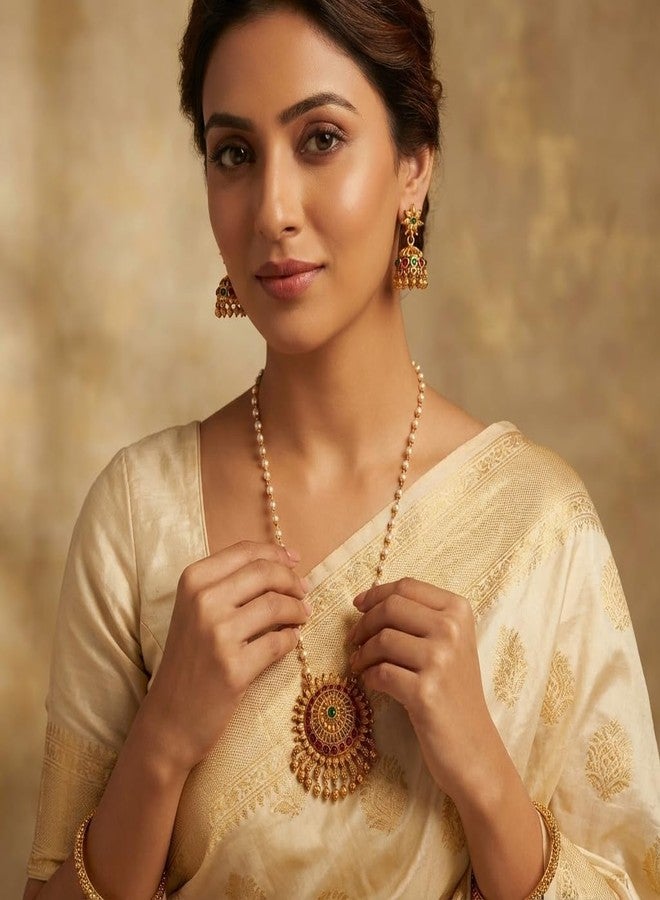 طقم عقد لؤلؤ تقليدي مطلي بالذهب من AAIKU بطول 30 بوصة | قلادة بلمسة نهائية عتيقة غير لامعة وأقراط زومكي متناسقة للنساء والفتيات، مجوهرات أنيقة - Image 2