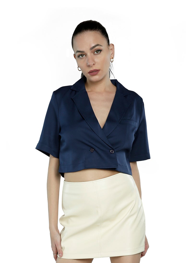 سترة بليزر قصيرة بأكمام قصيرة باللون الأزرق البحري