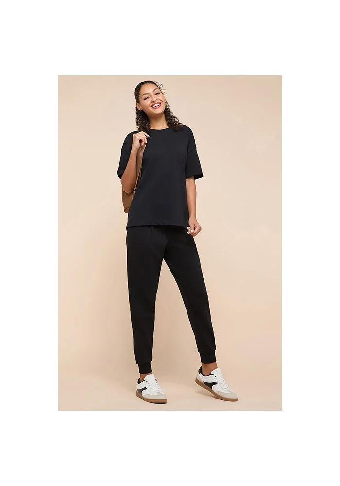 أر أند بي Solid Relaxed Fit T-Shirt with Crew Neck and Short Sleeves