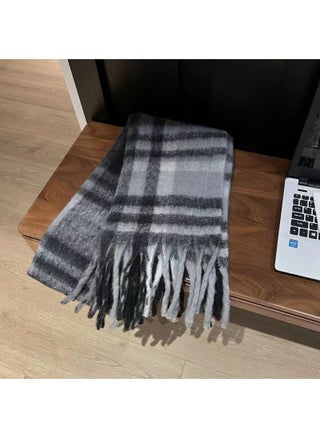 Mohair tassel scarf for women wholesale all-matching South Korea thick warm plaid cashmere-like ac scarf Christmas gift Black and gray - pzsku/ZBB0469891DE0C70FEB7BZ/45/_/1736432941/3c0c2cb4-fdf2-4760-9e34-42a350d11f6a