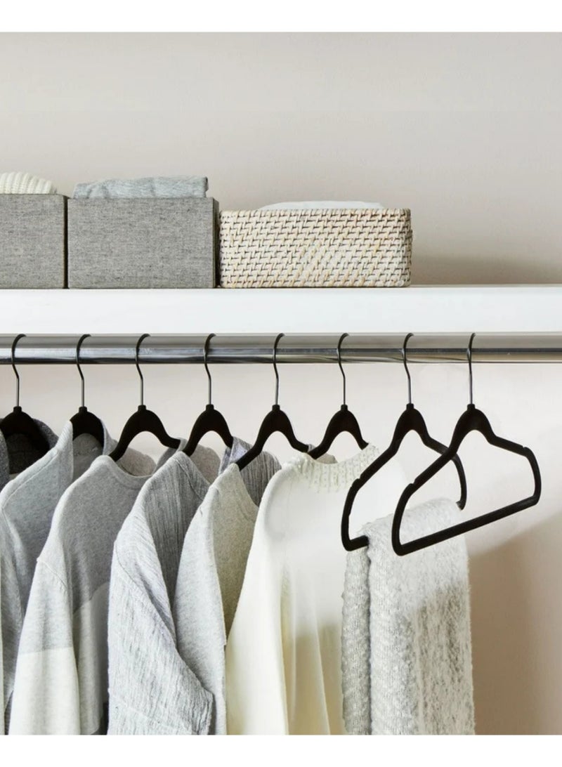 مجموعة شماعات ملابس مخملية صديقة للبيئة ومضادة للانزلاق، مكونة من 50 قطعة، مزودة بخطافات من الفولاذ المقاوم للصدأ - لون أسود، مناسبة للكبار - Image 3