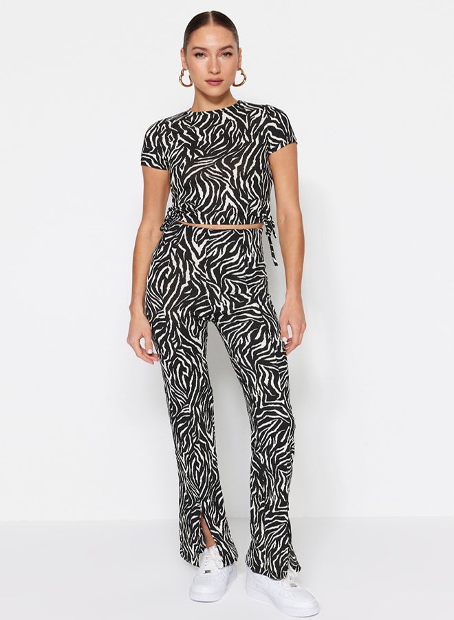trendyol Black Zebra Patterned Slit Detail High Waist Straight Stretch Knitted Trousers - Image 5