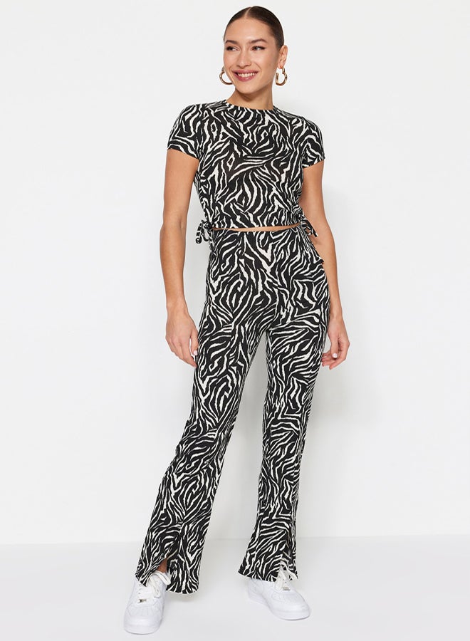 trendyol Black Zebra Patterned Slit Detail High Waist Straight Stretch Knitted Trousers - Image 4