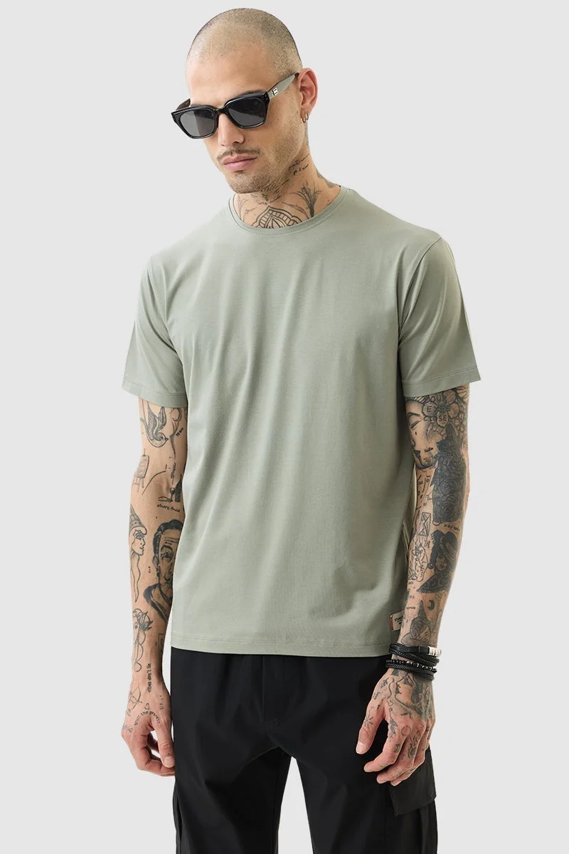 سنيتش تيشيرت أخضر مريمي بقصة ضيقة ومرونة