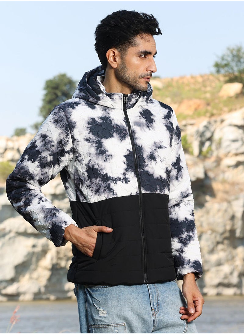 كامبوس سوترا - Men's Black & White Tie-Dye Block Puffer Jacket - Image 1