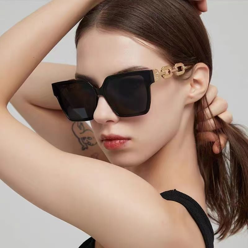 2025 Fashionable Square Sunglasses For Men And Women, Internet Celebrities, Versatile High-End Chain Sunglasses For Summer Outings, Anti-Uv - Image 2