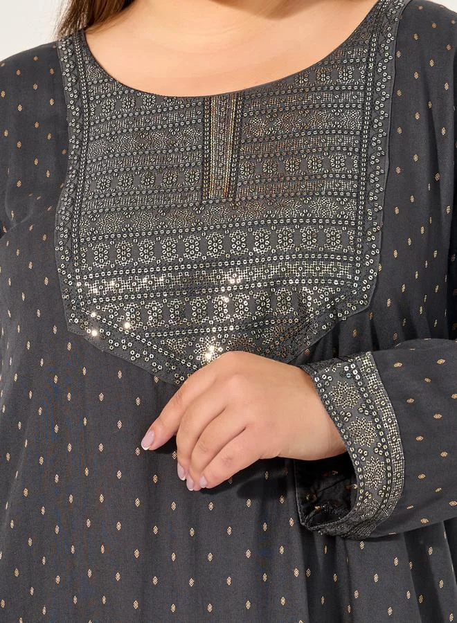 Styli Embroidered Round Neck A-Line Jalabyia