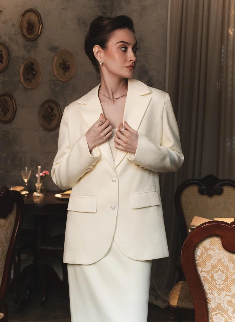 ليتشي سترة أحادية الصدر مع أزرار مميزة