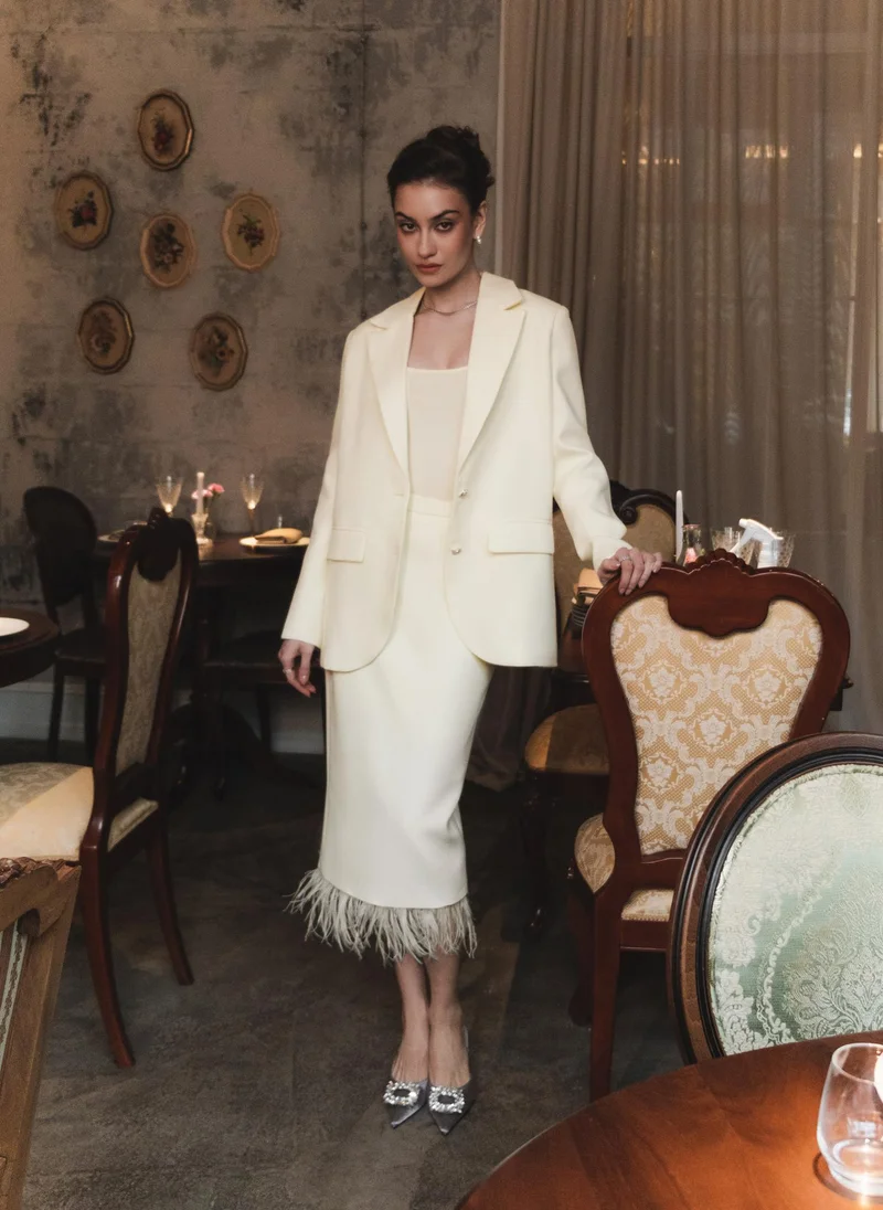 ليتشي سترة أحادية الصدر مع أزرار مميزة