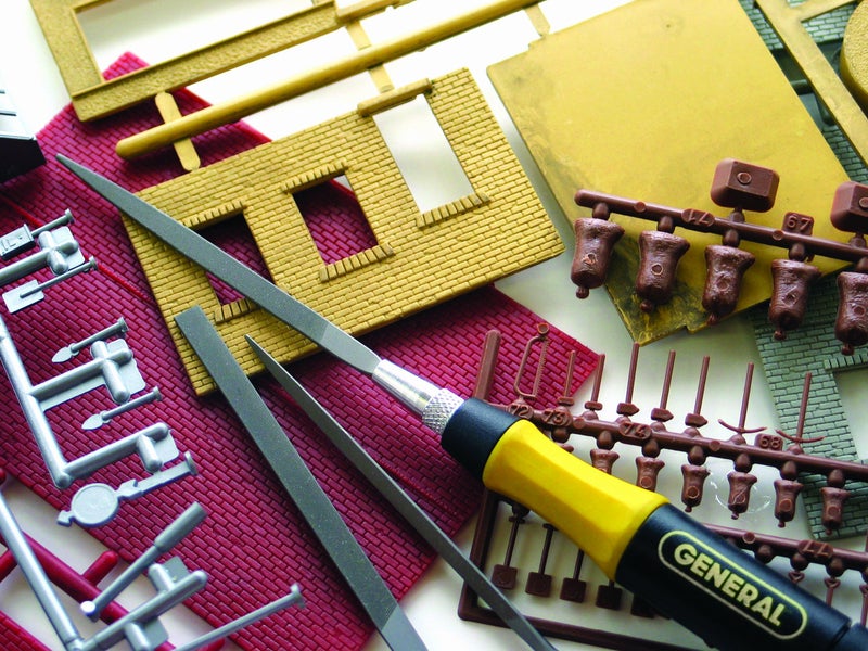 General Tools مجموعة أدوات جنرال 707475 من ملفات الإبرة بنمط سويسري، 12 قطعة، أسود، مجموعة من 12 ومقبض - Image 2