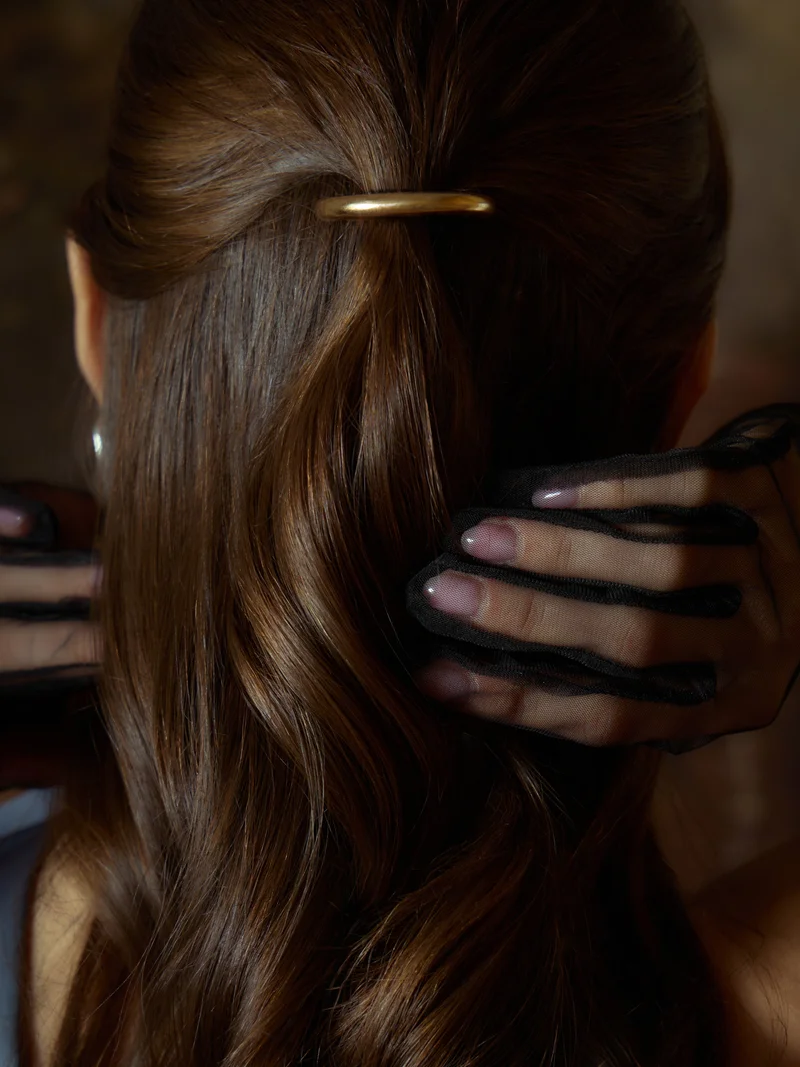 ليتشي ربطة شعر مزينة بمعدن