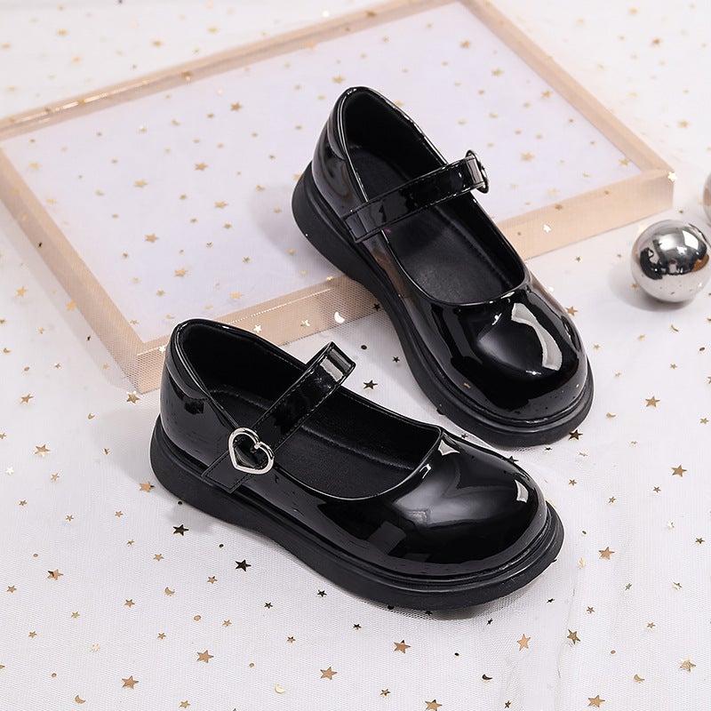 Qi Ta Girls Black Patent Leather Mary Jane Shoes with Heart Buckle, Soft Sole Princess Dress Shoes - Image 1