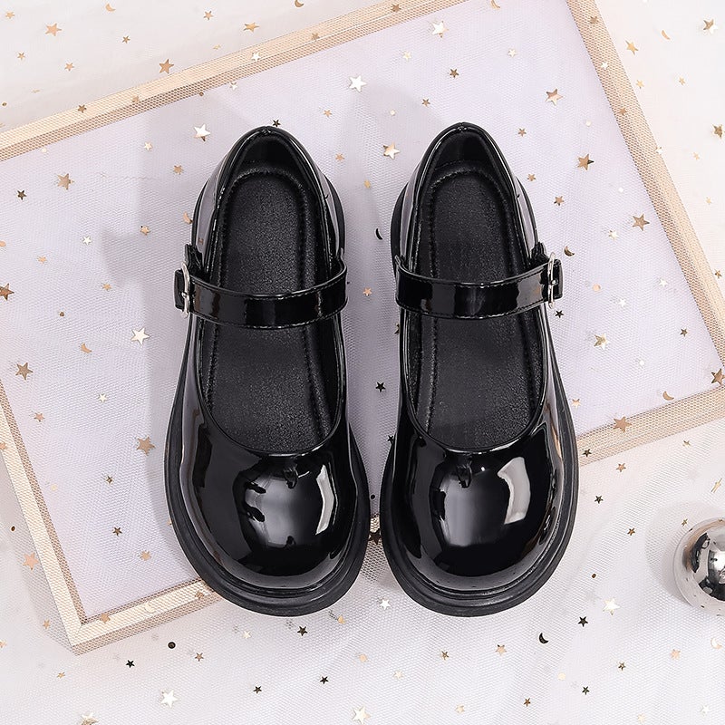 Qi Ta Girls Black Patent Leather Mary Jane Shoes with Heart Buckle, Soft Sole Princess Dress Shoes - Image 3