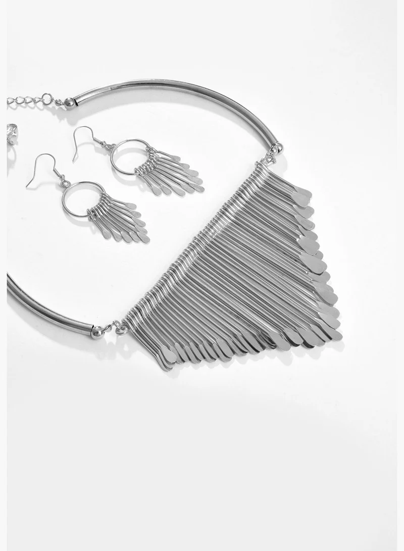 SOHI Silver Plated Designer Necklace and Earring Set