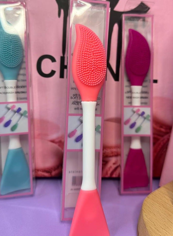 فرشاة تنظيف الوجه المصنوعة من السيليكون، أداة تنظيف الوجه مزدوجة الجوانب 2 في 1، فرشاة تنظيف يدوية مزدوجة الرأس للتقشير العميق اللطيف، قطعة واحدة (لون عشوائي) - Image 2