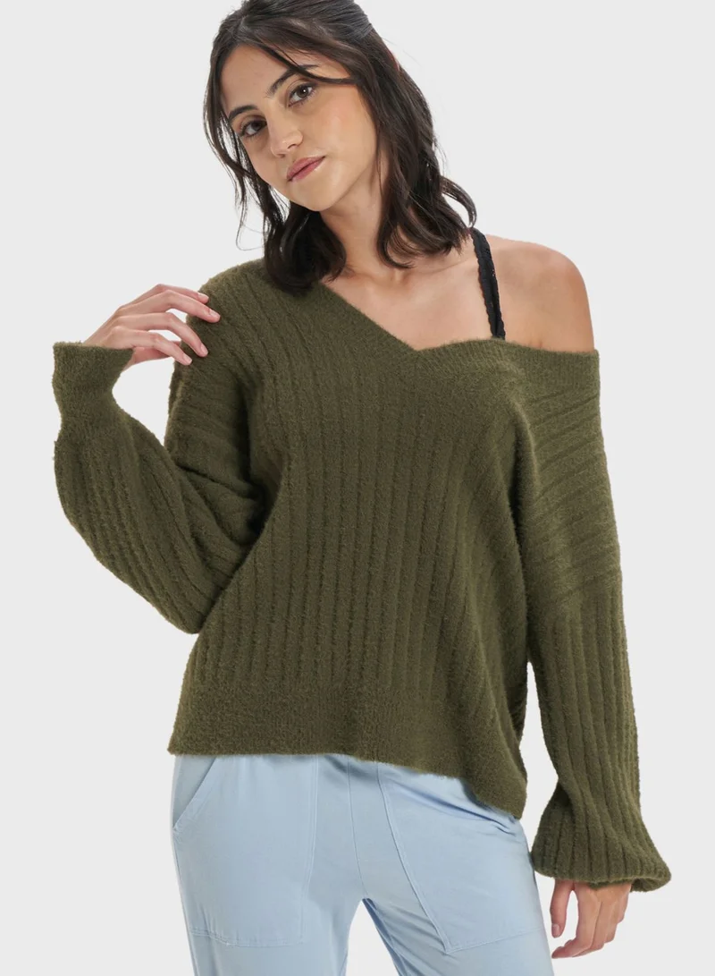 آري من امريكان ايجل V-Neck Ribbed Sweater